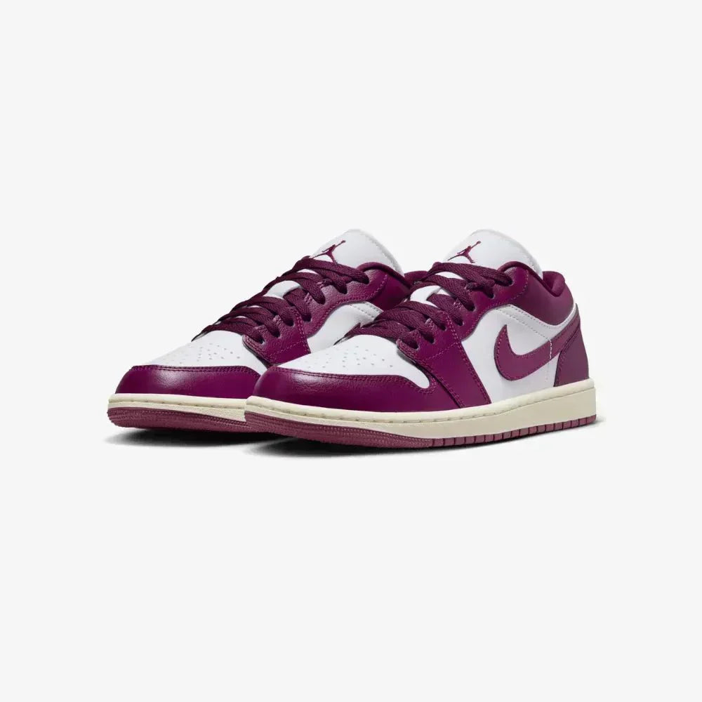 idź Jordan 1 Low Bordeaux Fioletowy